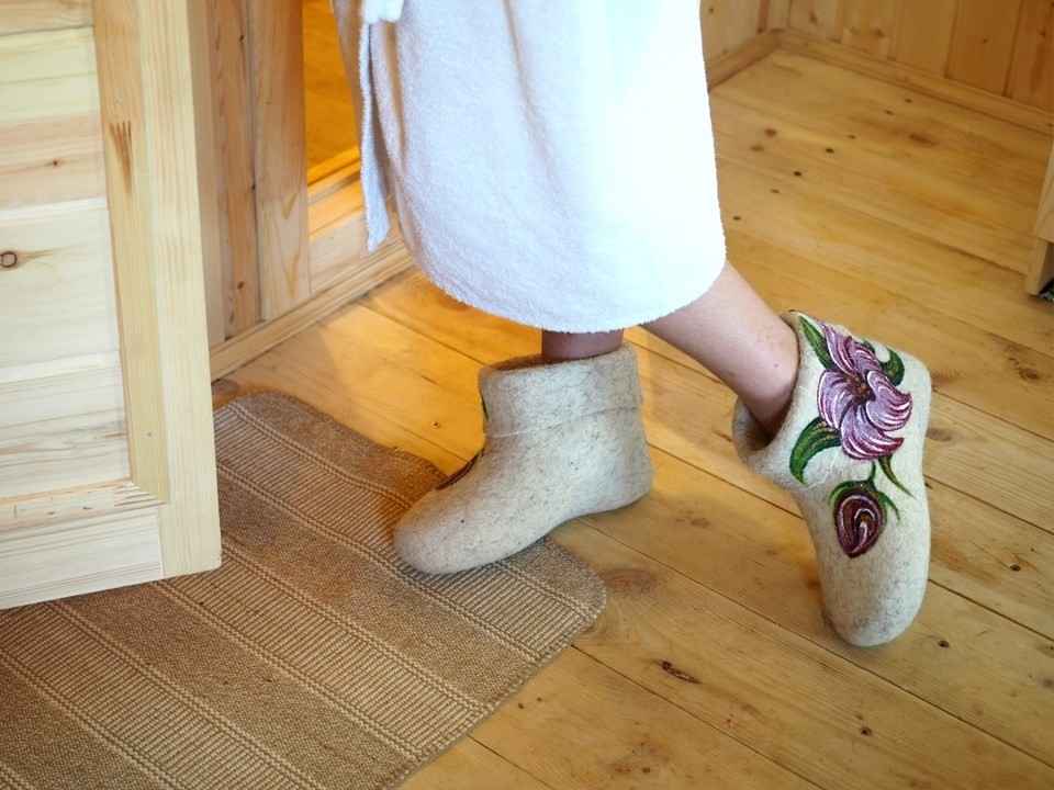 پاپوش نمدی تولید سفارشی دارای سایز بندی کامل و دقیق